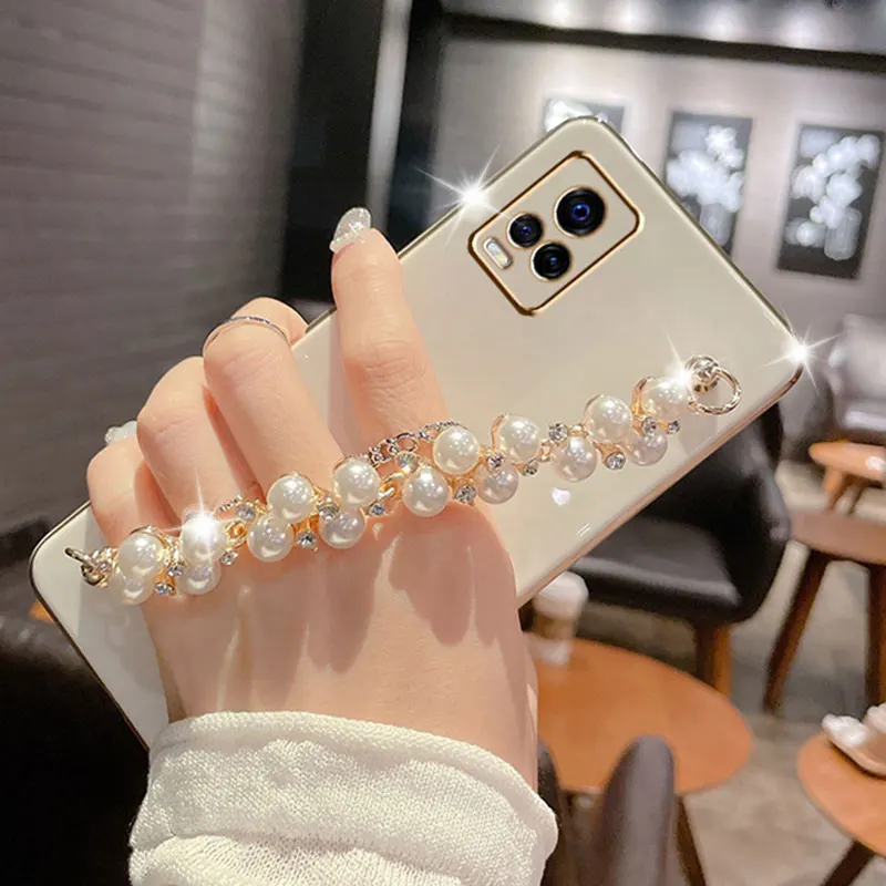 

Luxury Plating Pearl bracelet Anti-fall Case for Vivo Y21 2021 Case Y51 2020 Y31 Y21s Y33s Y53s Y72 V17 Case Silicone Sexy Cover