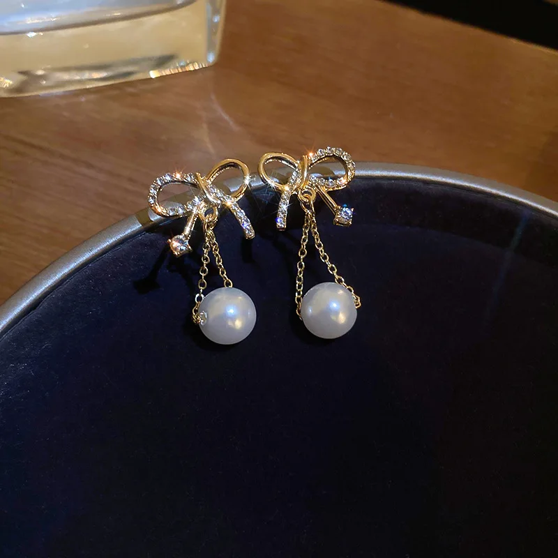 

Trendy Dangle Earrings Pearl Bow For Women Girls Metal Chain Drop Jewelry Ladies Classic Fashion Gift Wedding Party