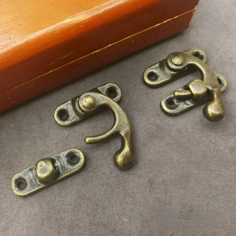 

28 * 34 mm luggage buckle horn hook archaize lock box luggage hardware accessories buckles tan trumpet