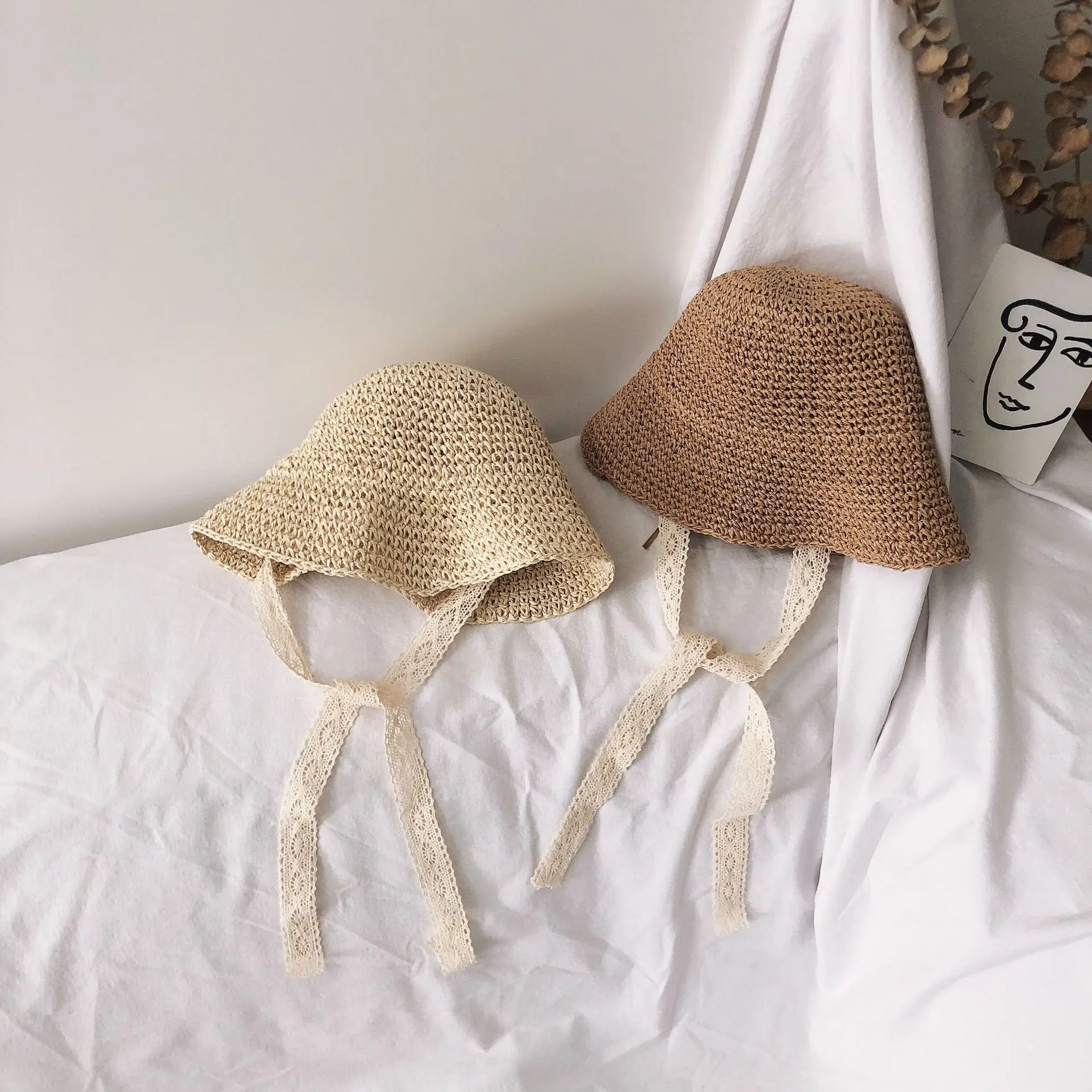 2022 Summer Korean style strappy straw hats for boys and girls cute baby bucket caps | Детская одежда и обувь