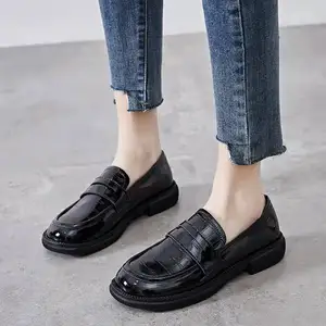 Vintage little leather shoes female genuine leather British style French flat shoes comfortable one foot pedals