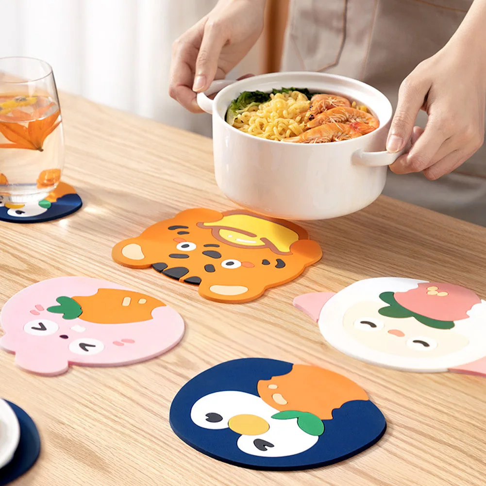 

2022 Cute Quality Cartoon Shaped Tea Coaster Cup Holder Mat Coffee Drinks Drink Silicon Coaster Cup Pad Placemat