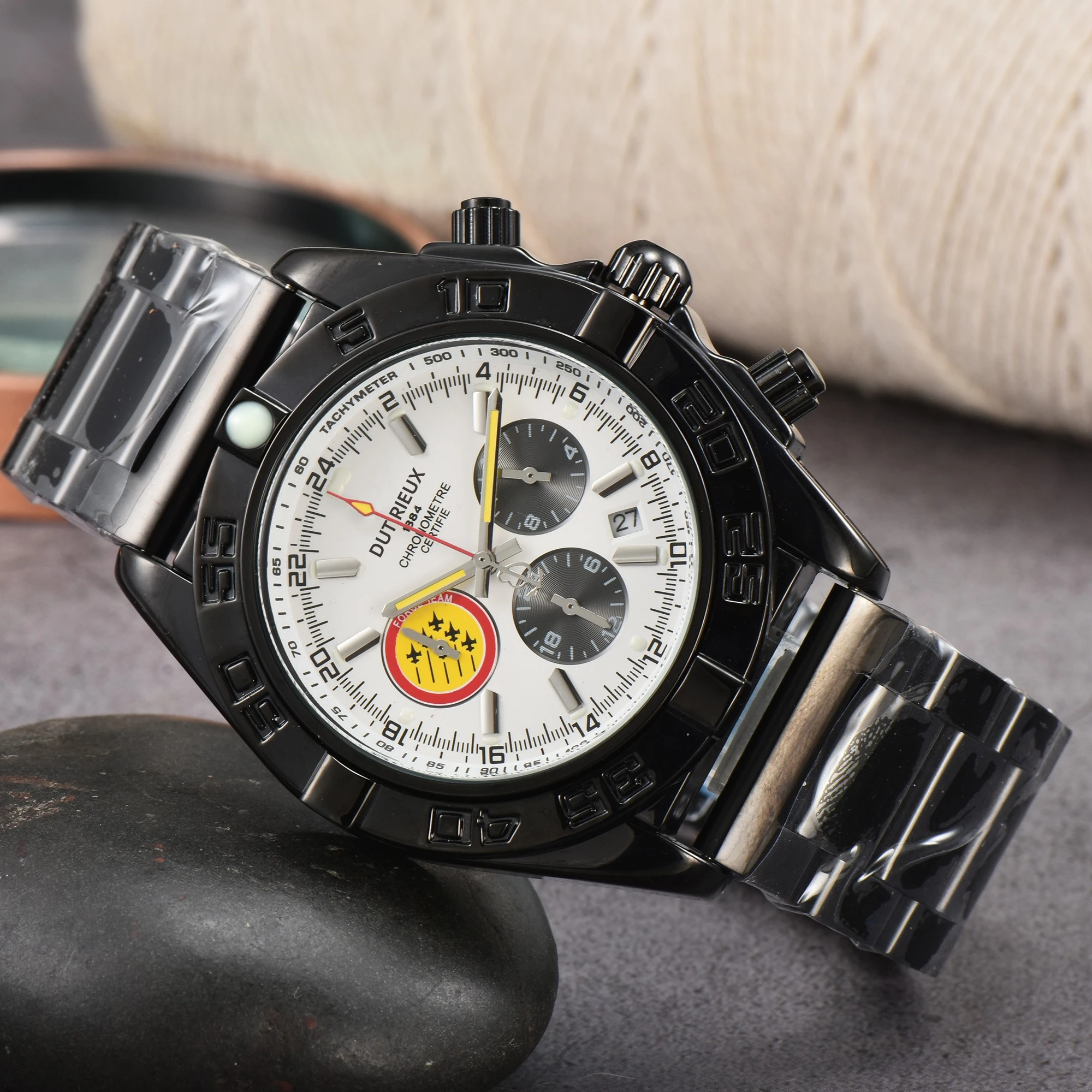 

Famous Brand Mens Watches Quartz Movement Auto Date Timer Chronograph Professional Sports Series High Quality Silicone Strap