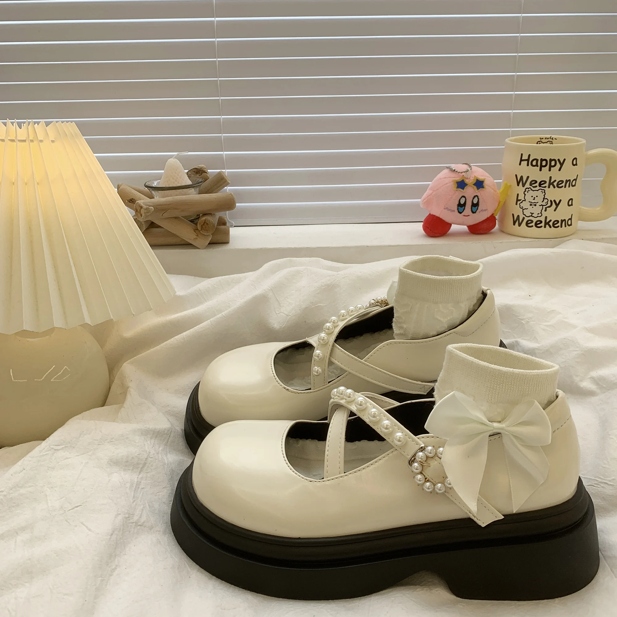 

Туфли женские на платформе и каблуке с бусинами, в стиле ретро