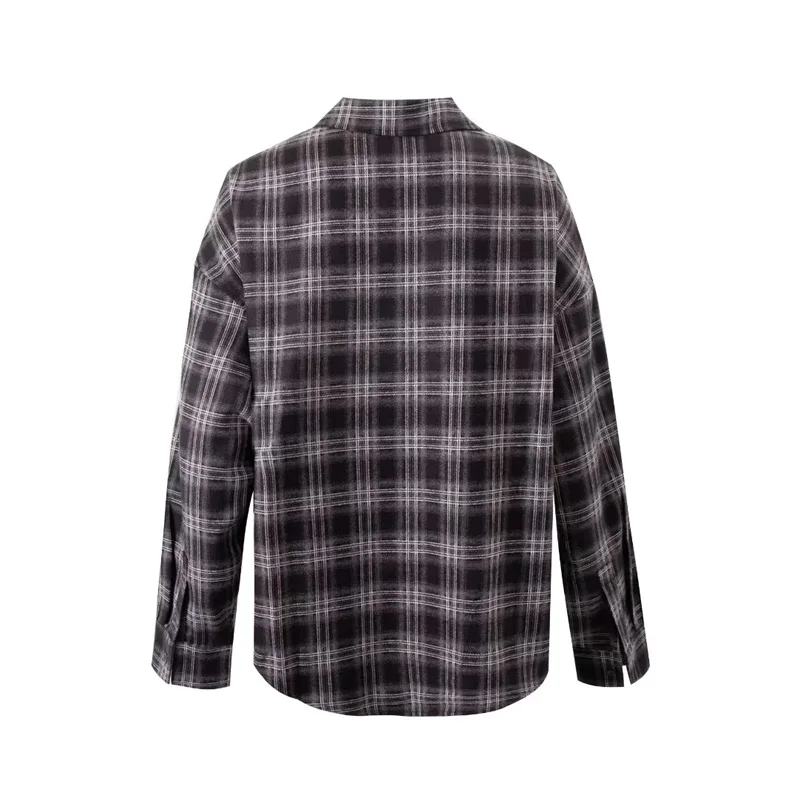 Женская удлиненная черная рубашка большого размера в клетку