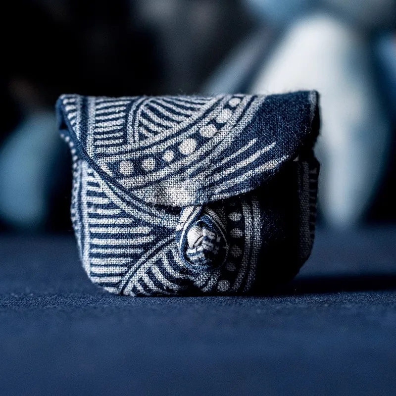 Сумка для хранения наушников ручной работы цвета индиго культурных и творческих