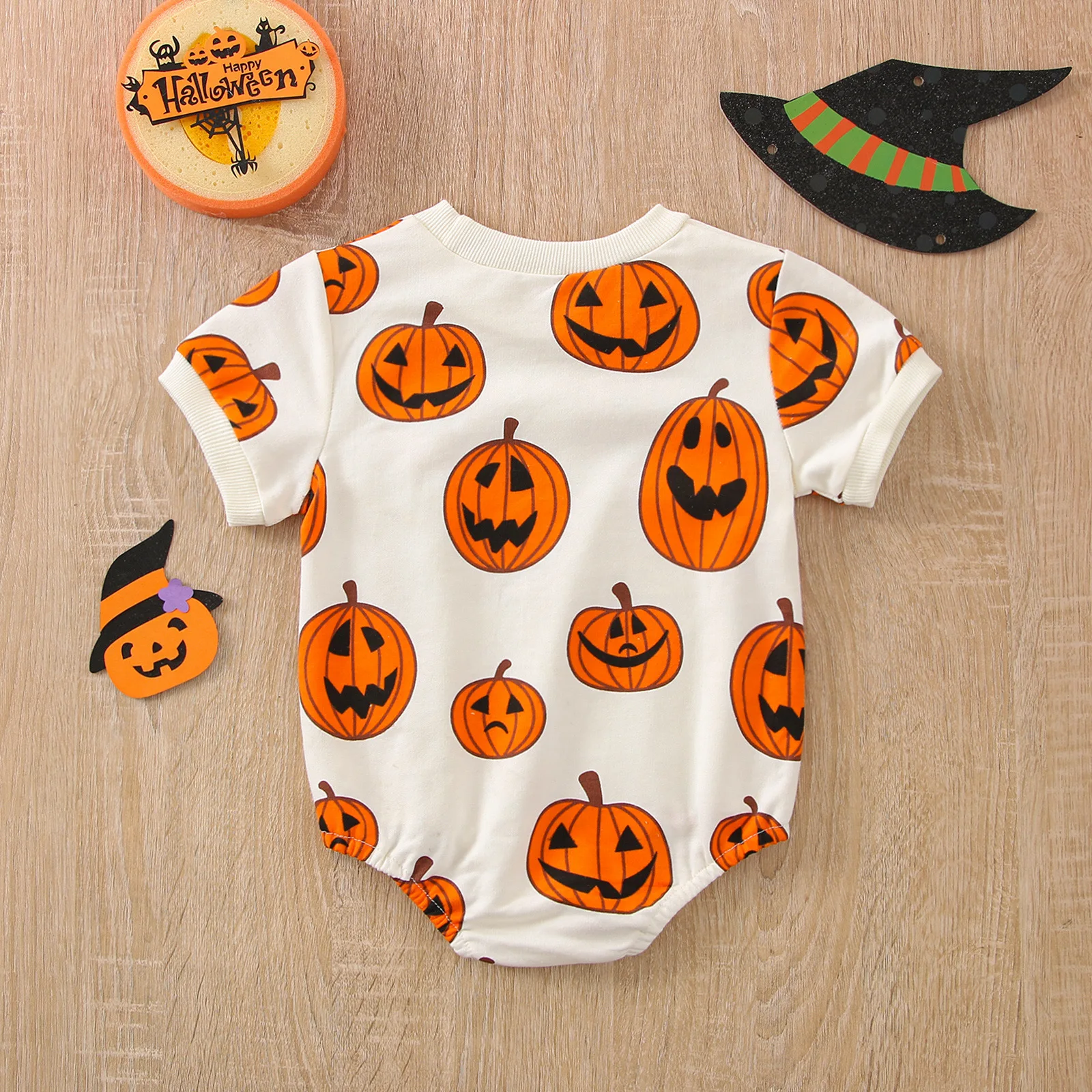 

Боди с коротким рукавом и круглым вырезом для новорожденных