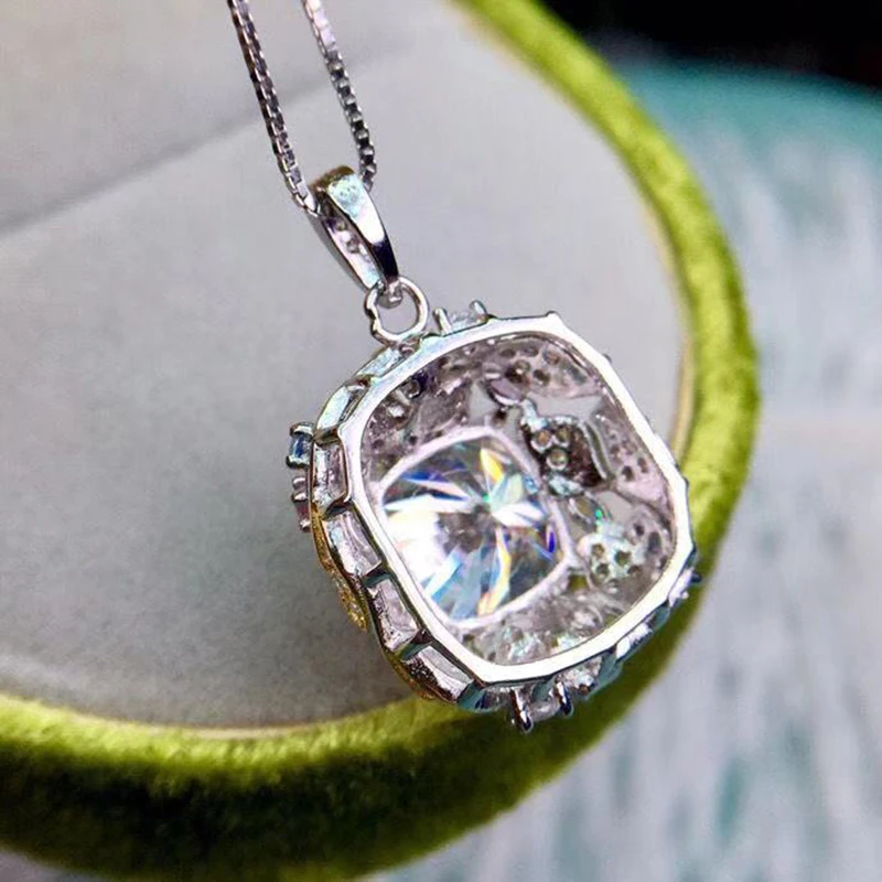 New Domineering Green Moissan Diamond Pendant Colorful 5 Carat Necklace Inlaid Jewelry Accessories |