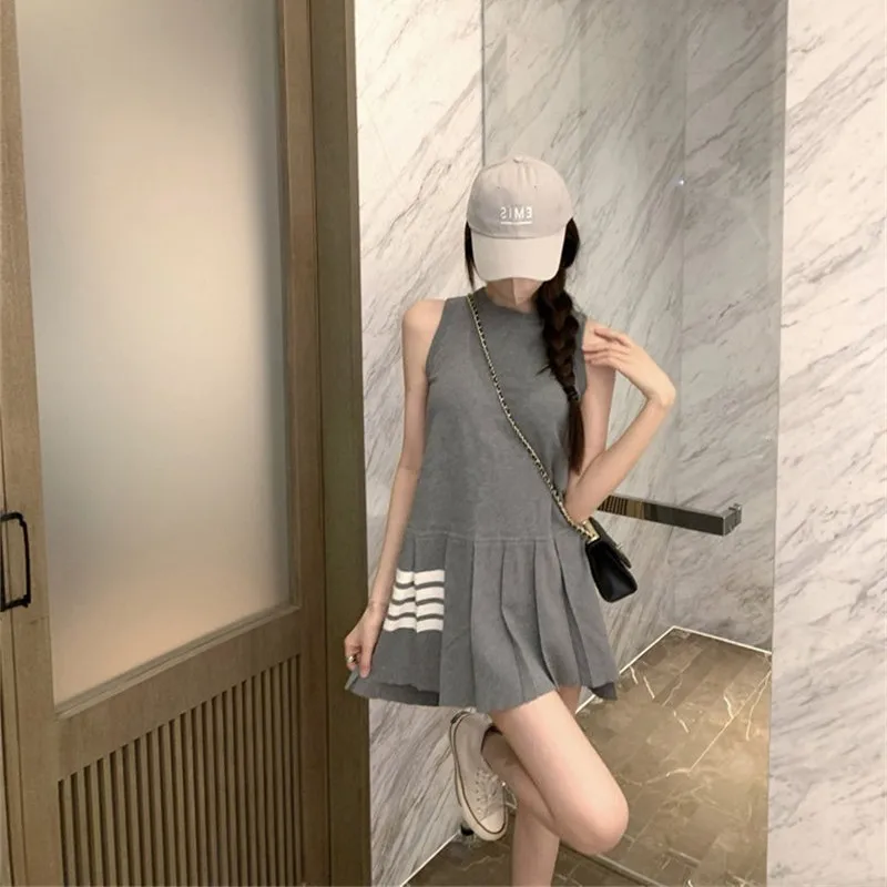 

High Quality TB College Style Sleeveless Loose Casual Knitted Dress Round Neck Four Bars Age-reducing Vest Pleated Skirt Women