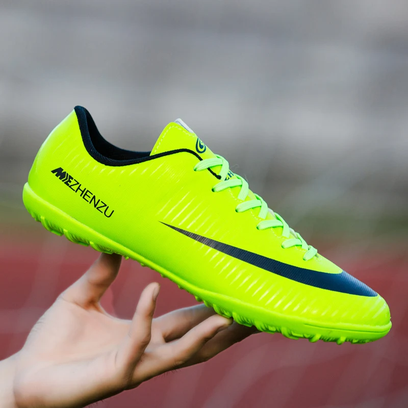 Men Kids Turf Soccer Shoes Outdoor Ultralight Futsal Football Boots Men Sport Football Shoes TF/FG Soccer Cleats Sneakers Unisex