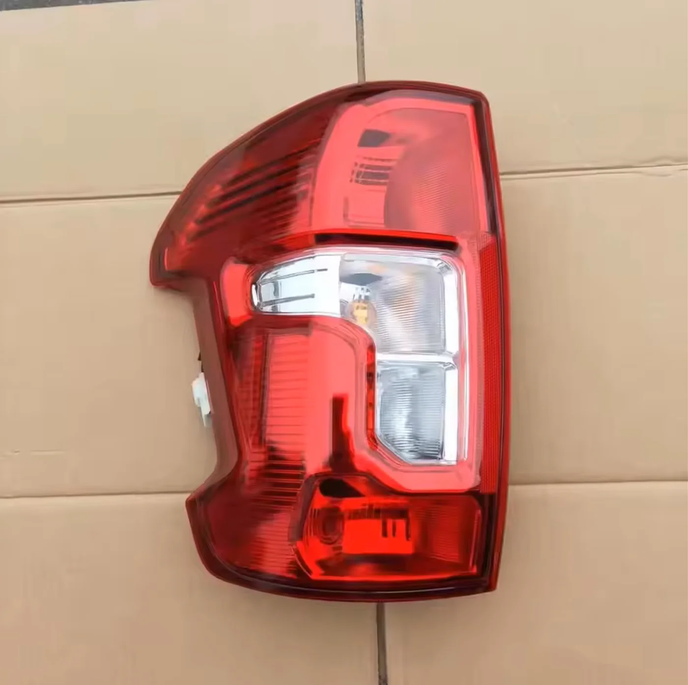 Фото Задний фонарь в сборе Changan Kaicene Hunter F70 (стоп-сигнал, габаритный огонь) №4