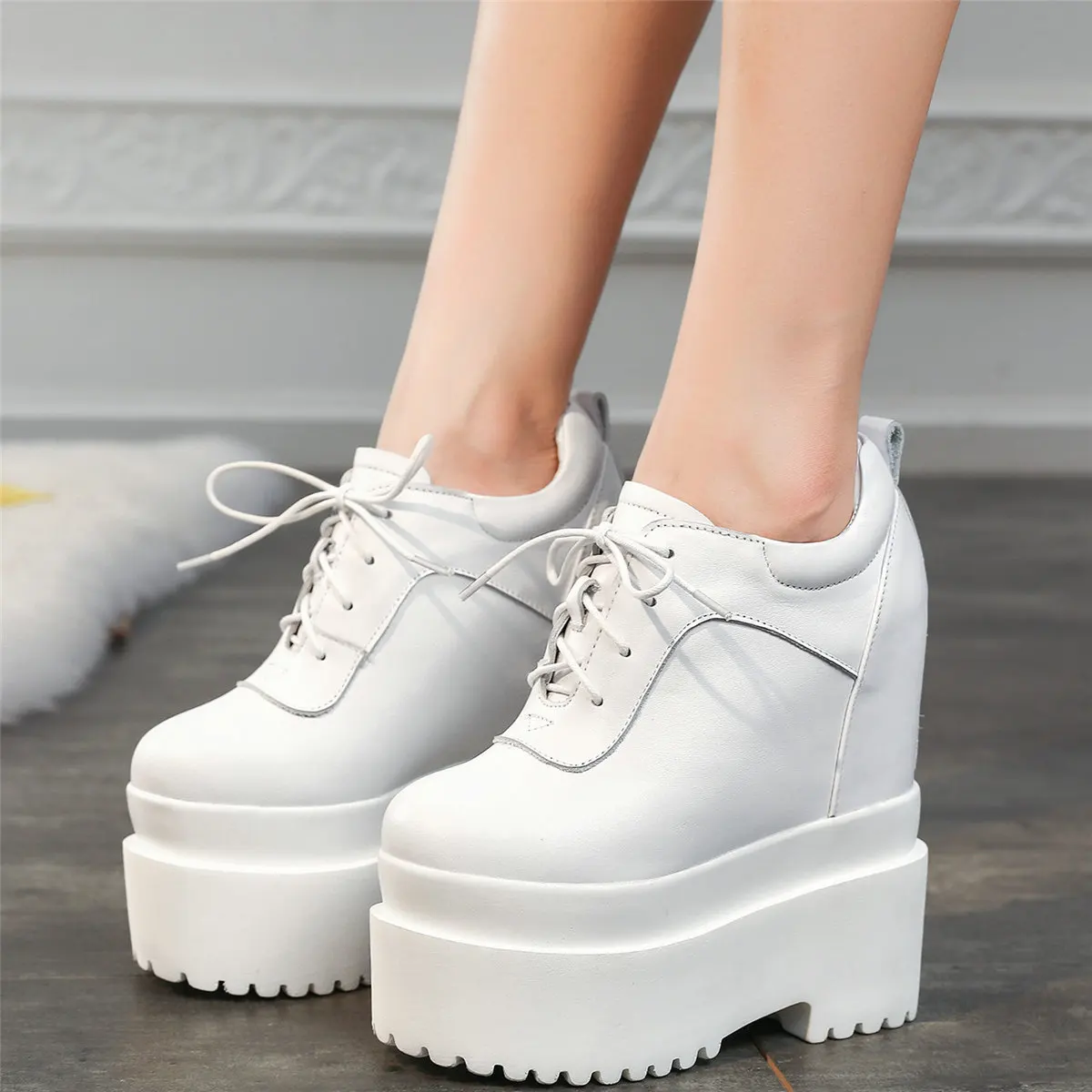 Fashion Sneakers Women Lace Up Genuine Leather Height Increasing Ankle Boots Female Round Toe Chunky Platform Pumps Casual Shoes