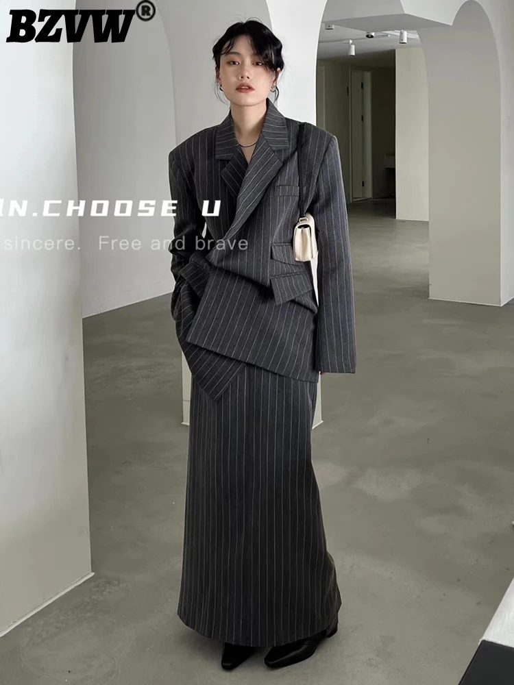 

Костюм женский пиджак и юбка с диагональной пряжкой, 25x2023