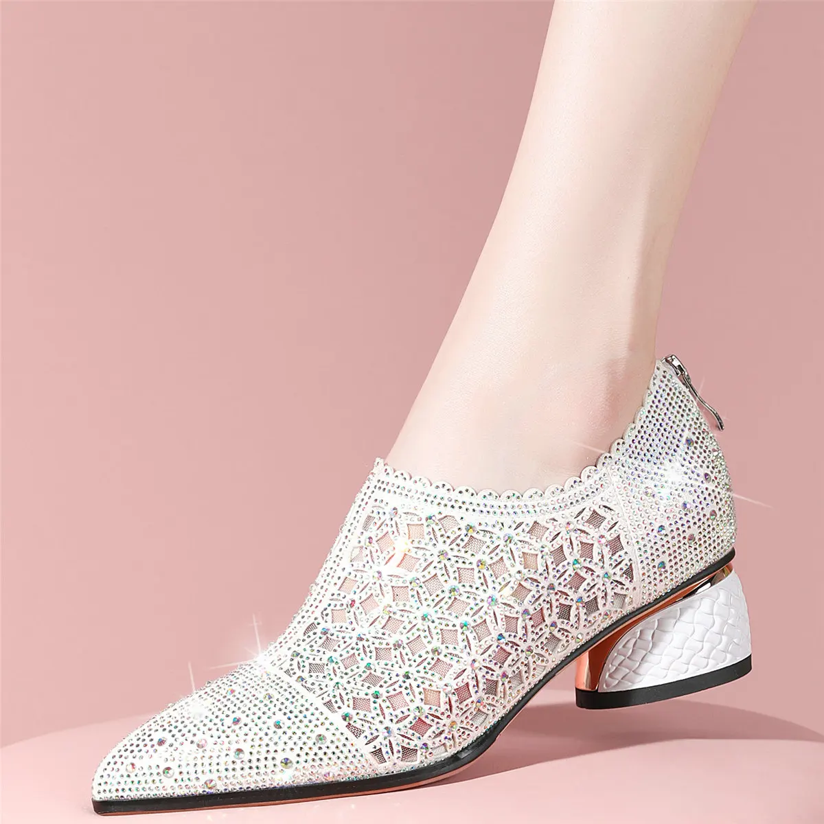 

Rhinestones Wedding Party Shoes Women Breathable Lace Med Heel Pumps Female Low Top Pointed Toe Gladiator Sandals Casual Shoes