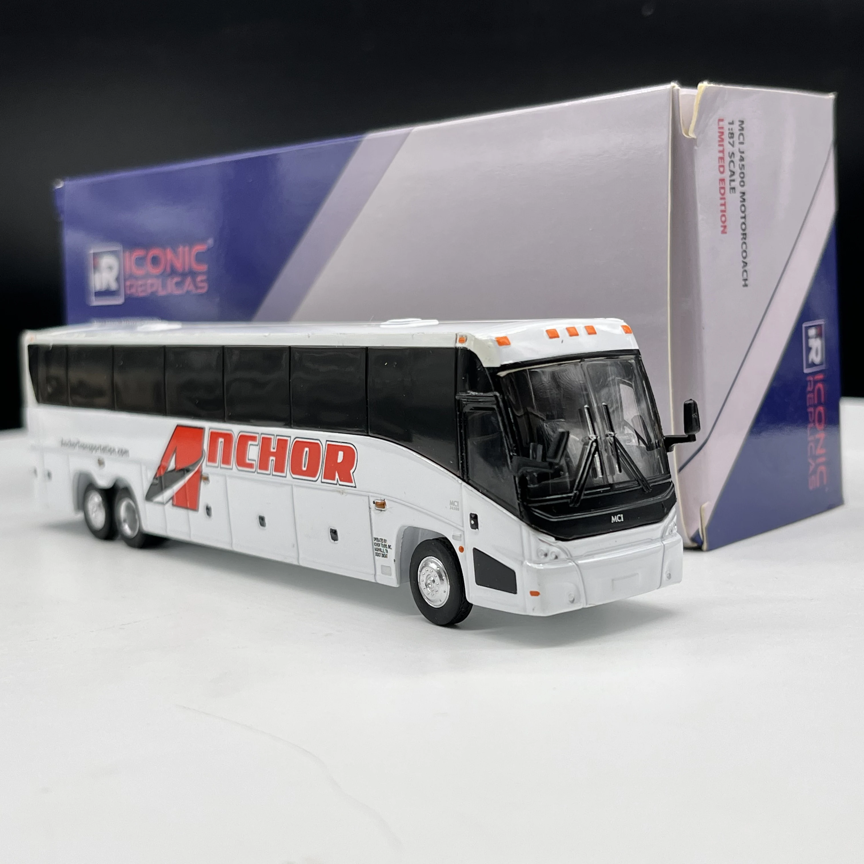 Литые под давлением модели пассажирского автобуса MCI J4500 в масштабе 187, литой под давлением, коллекционная игрушка в подарок (art.: 3920c28bb9a2e) - 3920c28bb9a2e