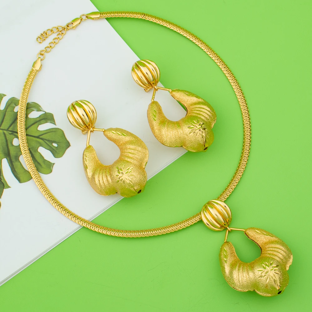 

Nigeria Earring Fashion African Jewelry Women Necklace Sets Classic Rings Gold Plated Bracelet Wedding Pendant Dubai Party Gift