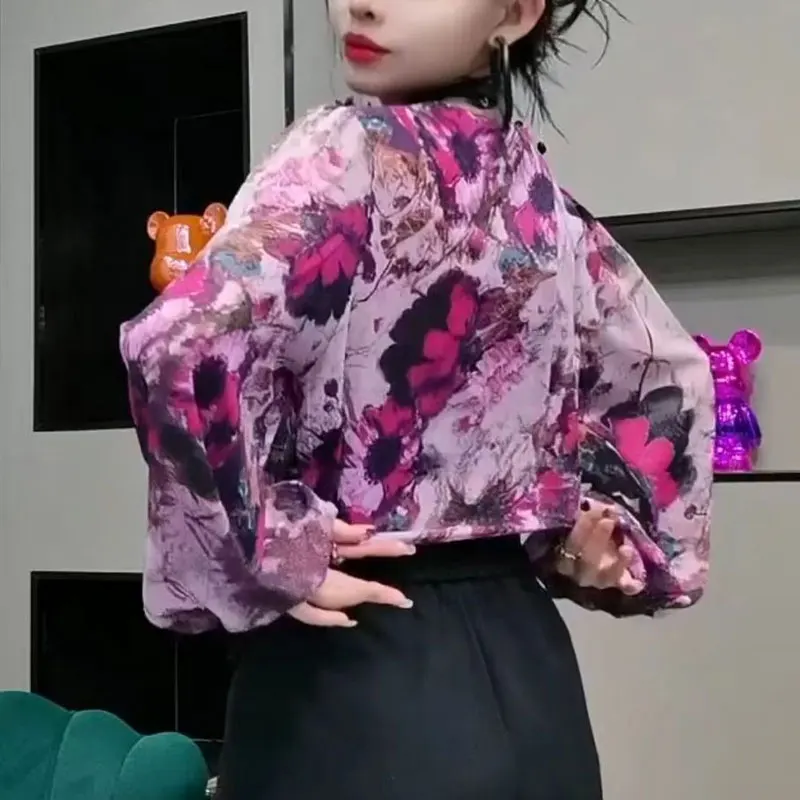 Рисунок 6 - Женская винтажная рубашка с принтом