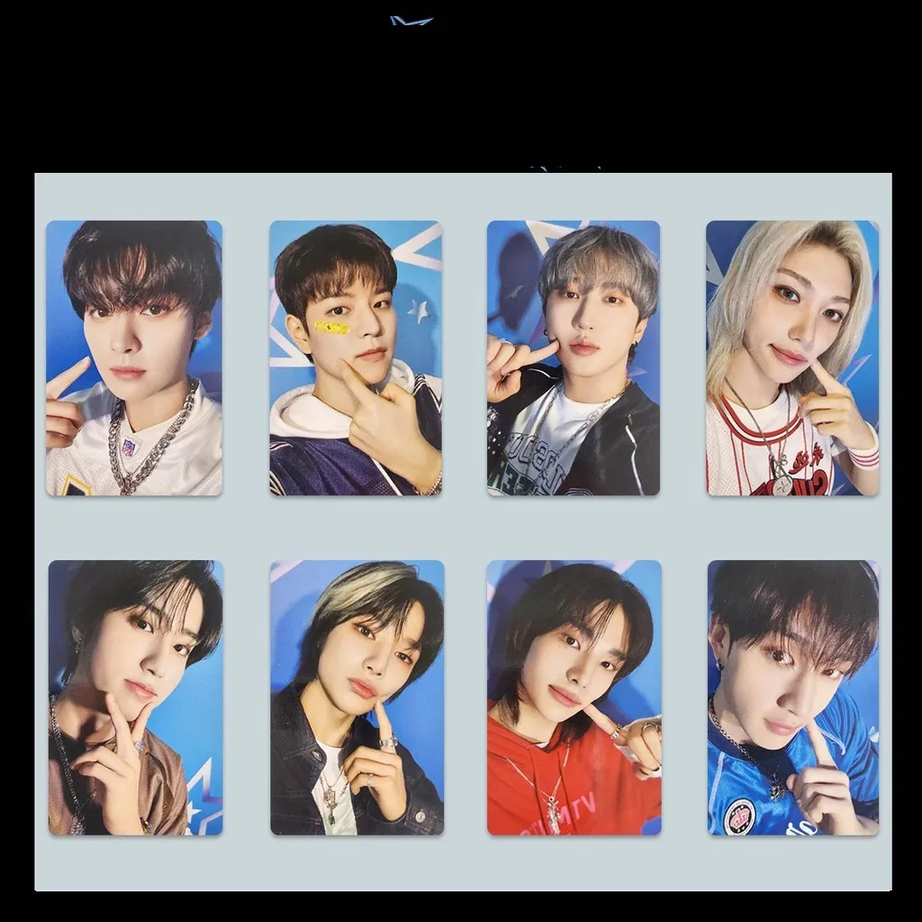 

Kpop Idol Stray 2025 сезон поздравительные фотокарточки BANGCHAN HYUNJIN THE STREET KIDS фотокарточка
