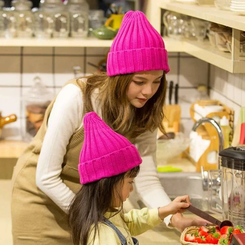 

Модные зимние теплые шапки, шапки, вязаные эластичные облегающие шапки, однотонные Лыжные шапки для мужчин и женщин, разноцветная Мягкая По...