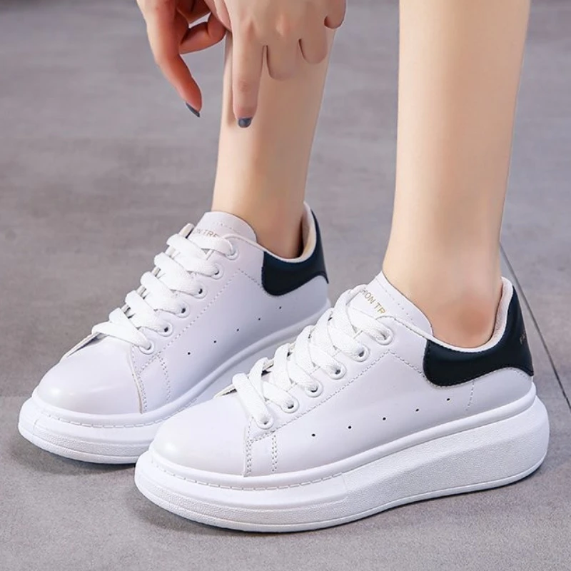 

Женские кожаные кроссовки со шнуровкой, на вулканизированной подошве, Повседневная белая спортивная обувь на платформе, 2022