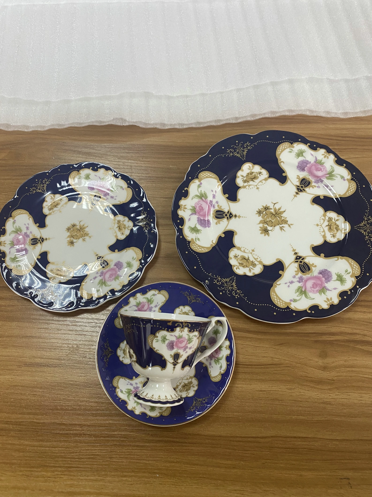 

Bone china English afternoon tea dinner plate coffee cup