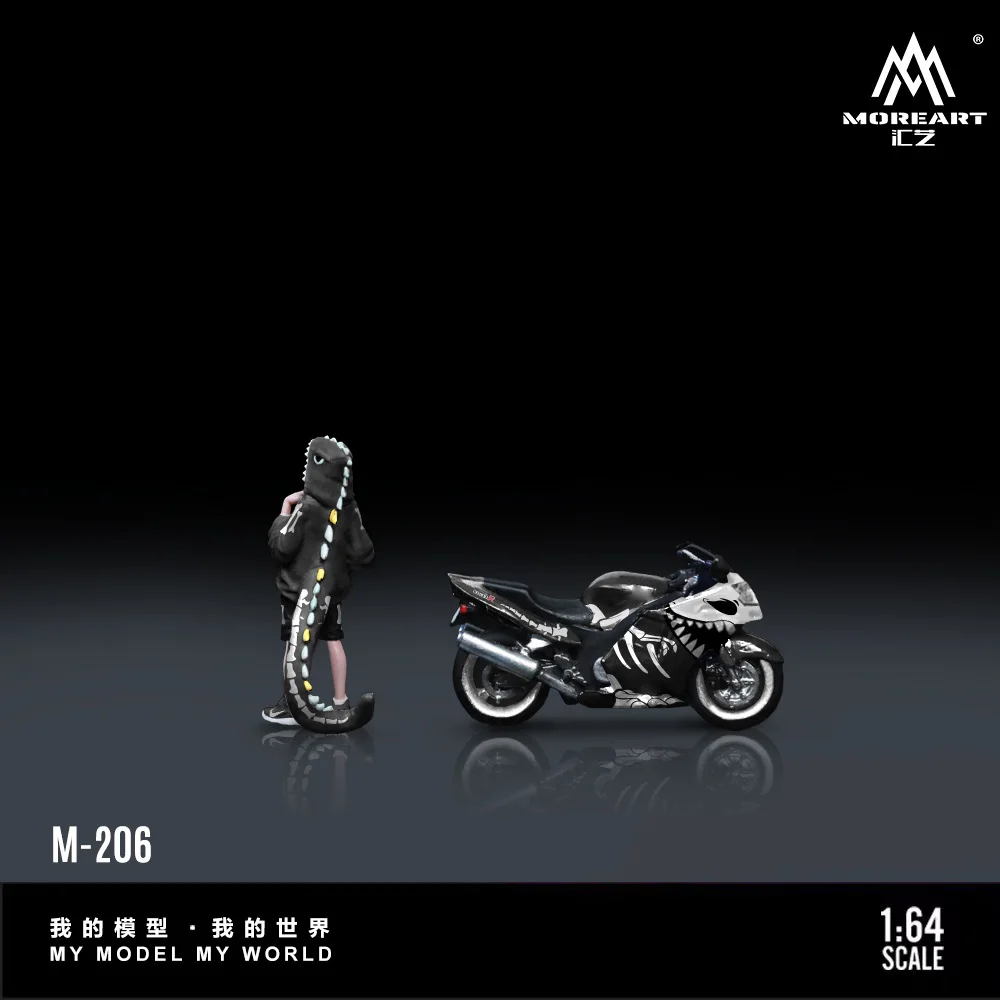 Фото В наличии: MoreArt 1:64 BR1100XX Мотоцикл Black Dragon с фигуркой Cool Girl, модель из смолы, миниатюрный декор для сцен, подарок и украшение для витрины. №3