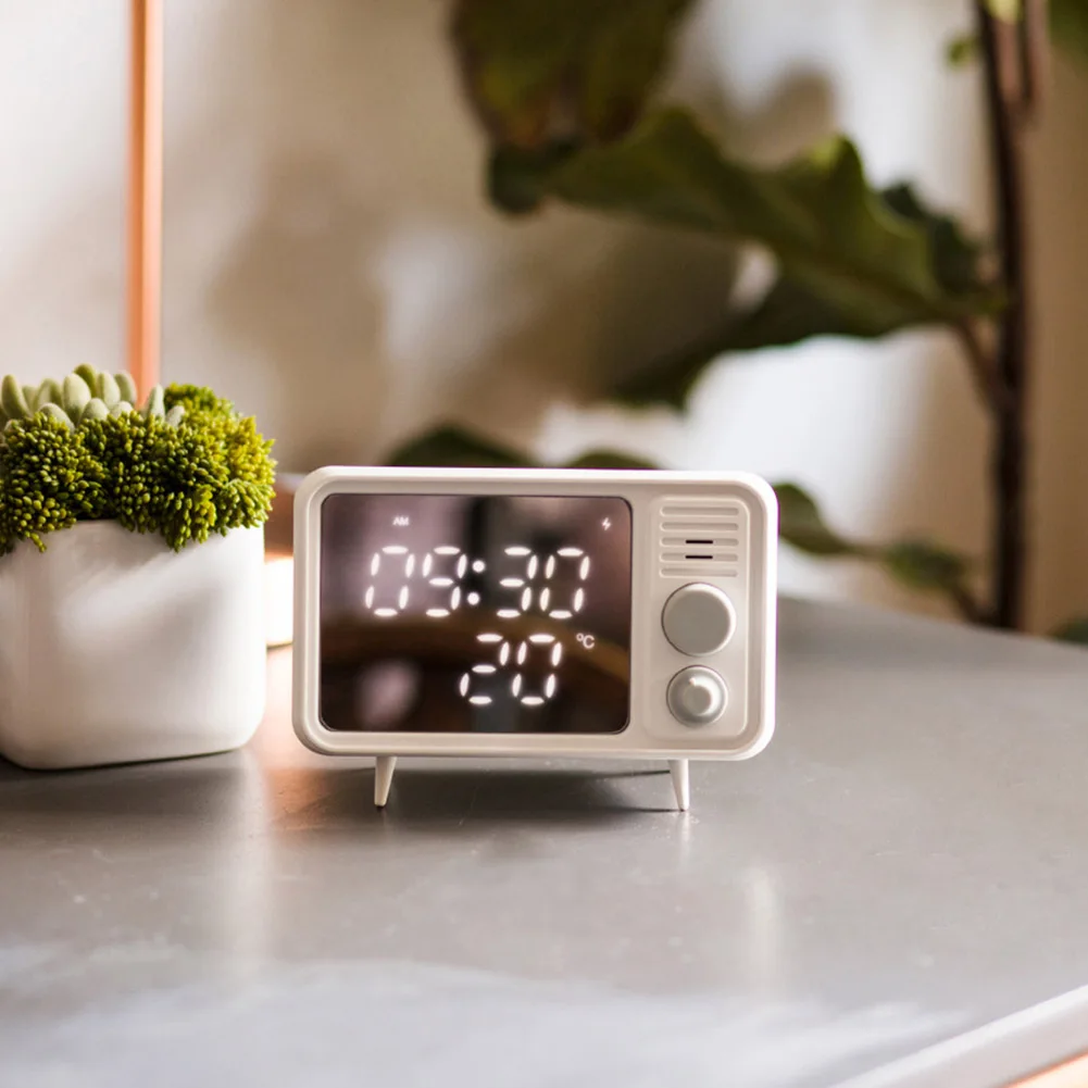 

Диммируемый мягкий светодиодный дисплей форма ТВ голосовые напоминания будильник прикроватный Ретро дисплей температуры ABS таймер светил...