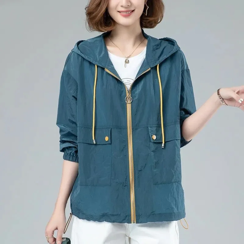 Женская куртка новинка 2022 солнцезащитное тонкое пальто ветровка с капюшоном