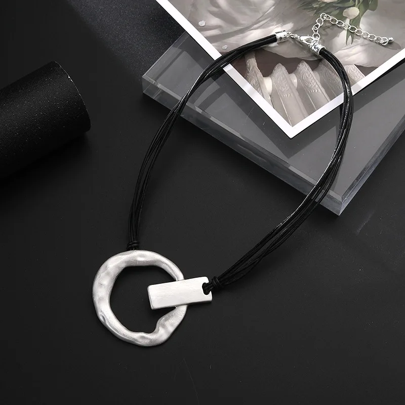 Модные оригинальные ожерелья для женщин черная кожаная оригинальная цепочка