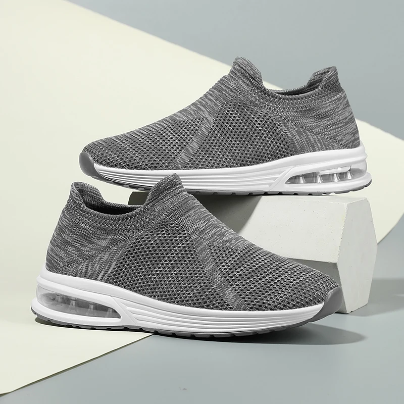 

Susugrace Light Tennis Shoes for Men Dropshipping Outdoor Breathable Zapatos De Hombre Soft Casual Men Sneaker Air-cushion Sole