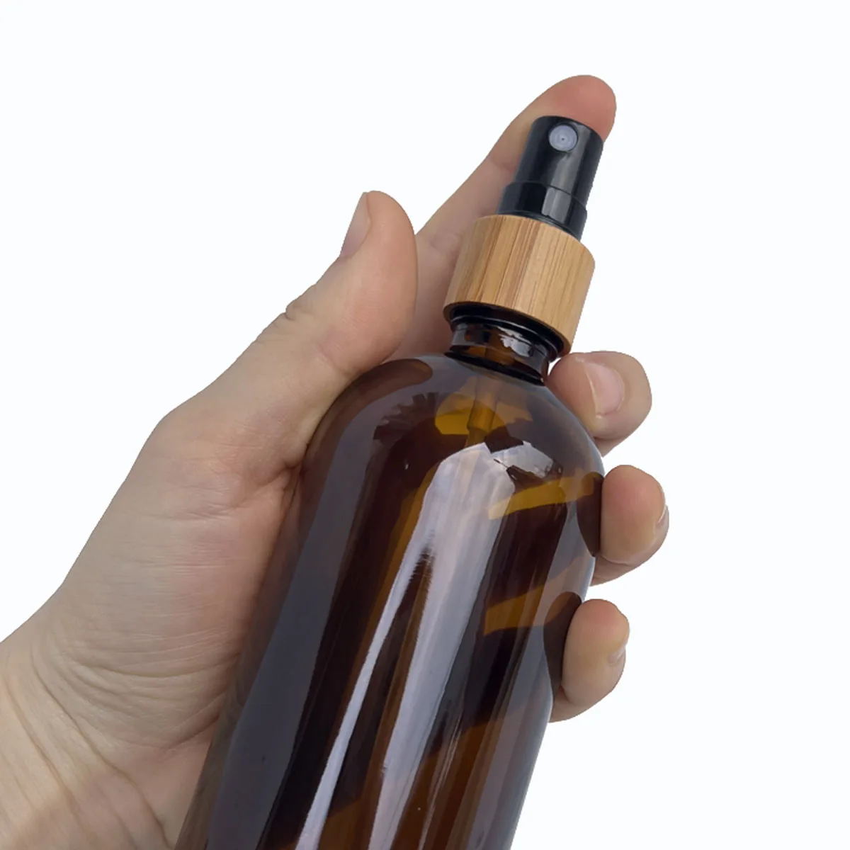 Фото Стеклянные флаконы-спреи 1X3x8x200 мл с натуральным бамбуковым распылителем, многоразовые, для эфирных масел, парфюмерии и жидкостей №4