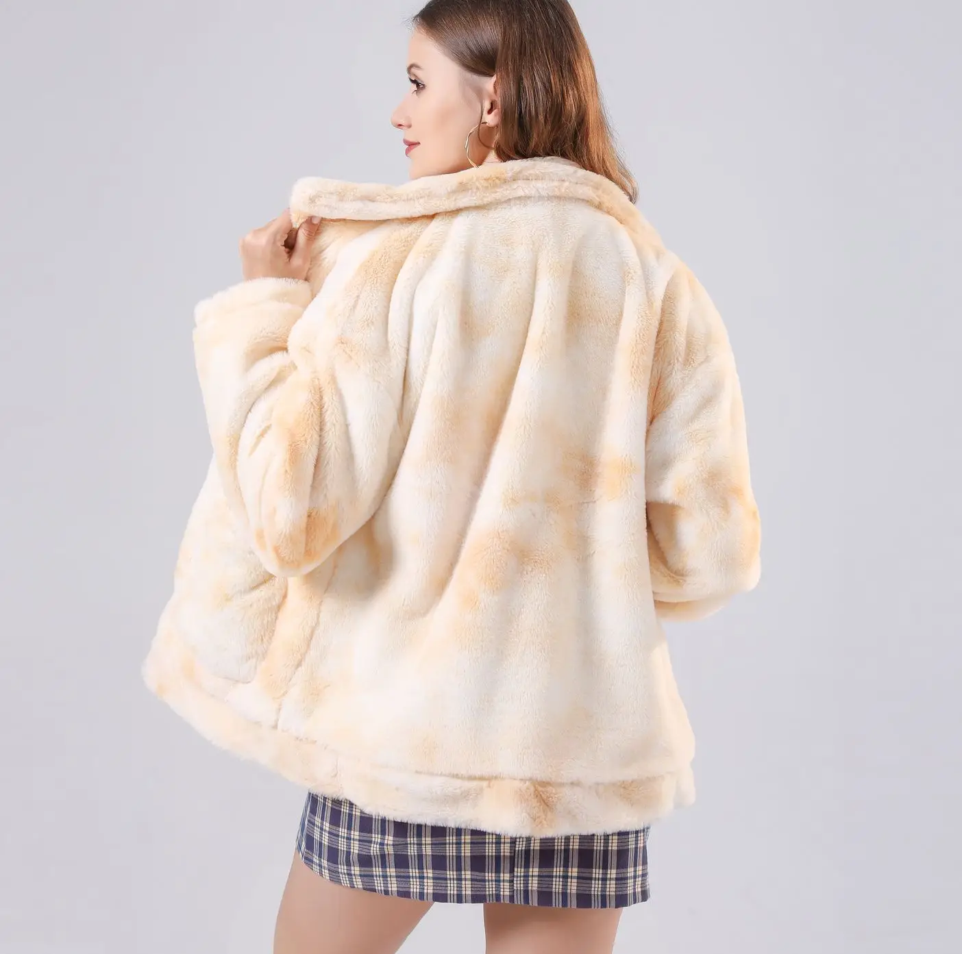 Women's Fur Coat Autumn and Winter Plush Color Tie-Dyed Long-Sleeved Jacket for Women Faux Fur Coat