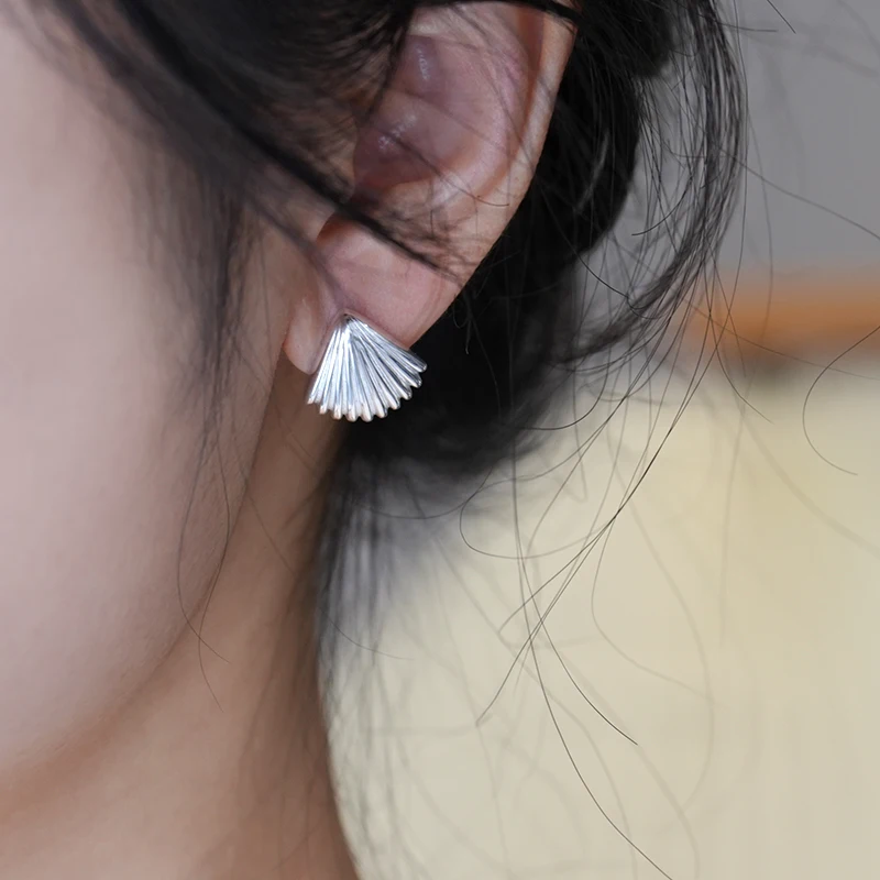 Женские серьги-ракушки из серебра 925 пробы