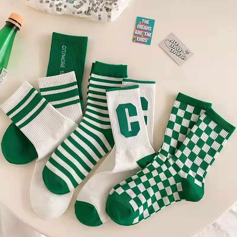 Green checkerboard socks women's sports socks ins tide striped letters outer socks women's cotton all-match beautiful models