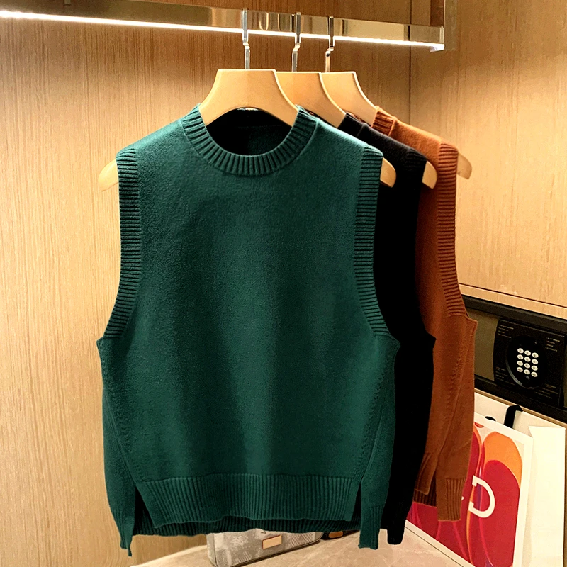 

2022 Sweater Vest Men Solid Round Neck Side Slit Designed Fashion Loose New Loose Waistcoat Korean Style Streetwear Preppy W442