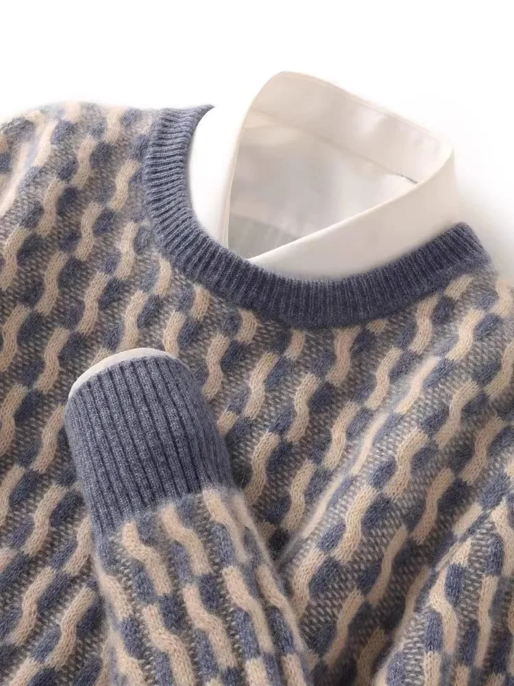 Свитер мужской из чистой шерсти с круглым вырезом на осень/зиму