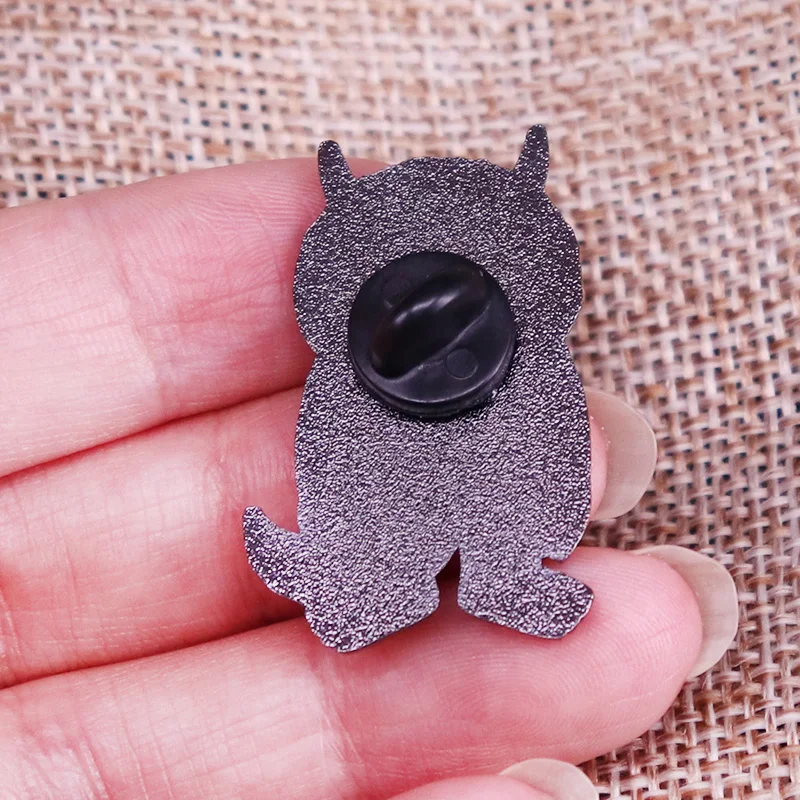 Эмалированная брошь с изображением персонажа из фильма Дикая X вещь