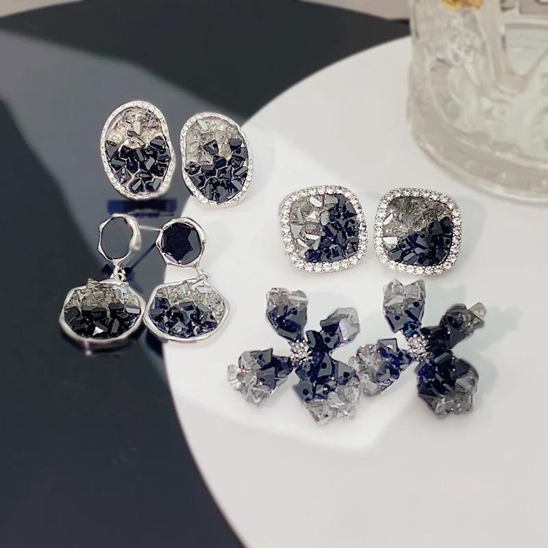 

2023 New Fashion Geometry Flower Rhinestone Earrings Black Fashion Korean Personalized Crystal Pendant Earrings Women's Jewelry