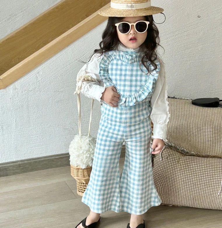 

Retail 2023 Korea New Baby Girls Fashion Sets, White Blouse+ Blue Plaids Suspends Love Pattern Pants 1-6T