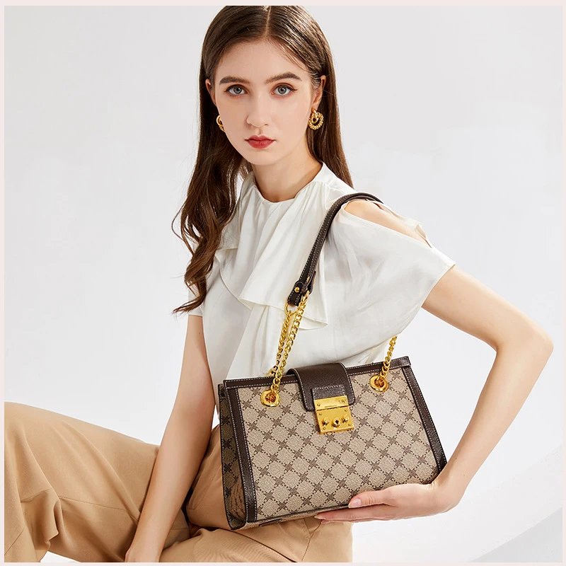 Crossbody 2022 new Tote Bag Summer European and American retro large capacity Fashionable chain single shoulder portable Bag