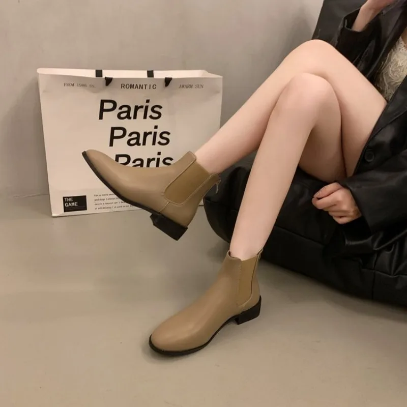 Новинка 2024 года осенне-зимняя обувь для женщин водонепроницаемые короткие