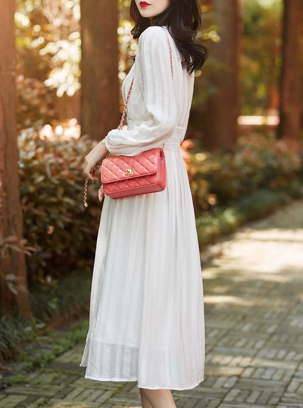 Женское шифоновое платье средней длины белое однобортное Элегантное