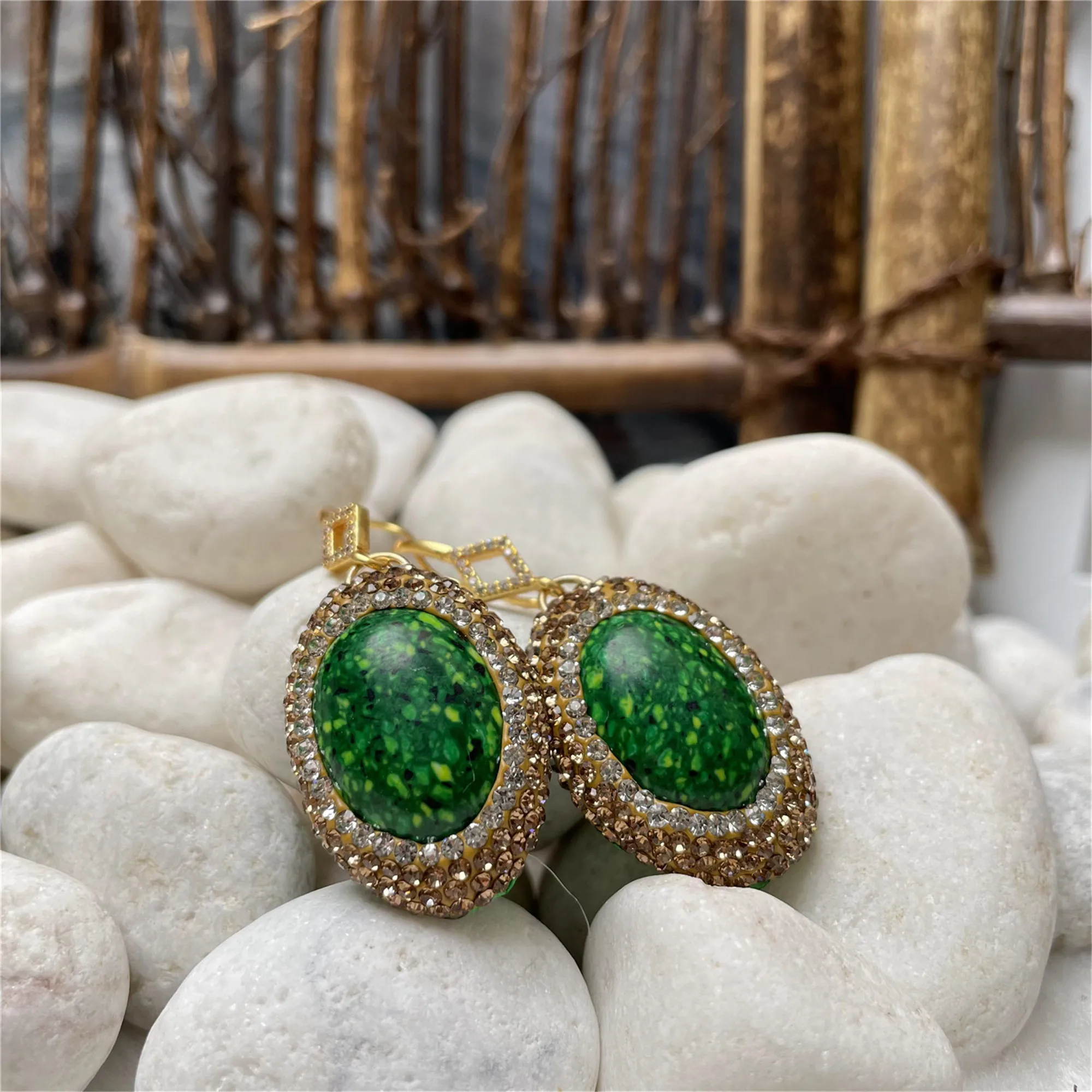 

European and American style synthetic colorful stone green earrings necklace pendant ladies personality trend fashion jewelry