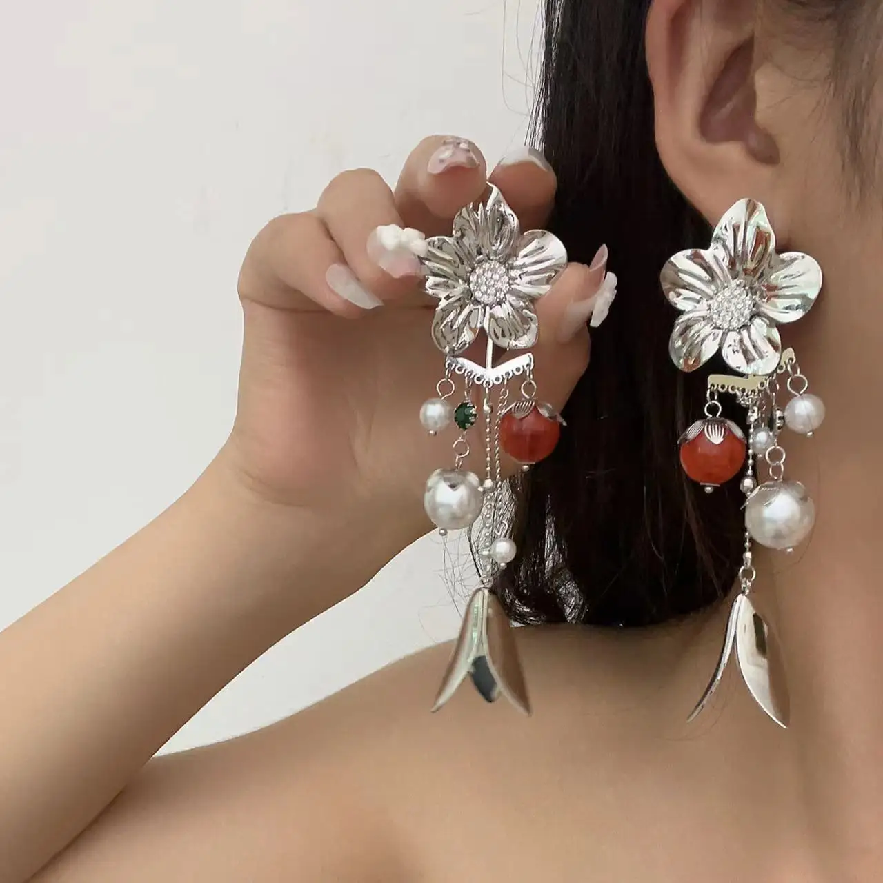 Новые золотые и серебряные серьги с кисточками жемчугом