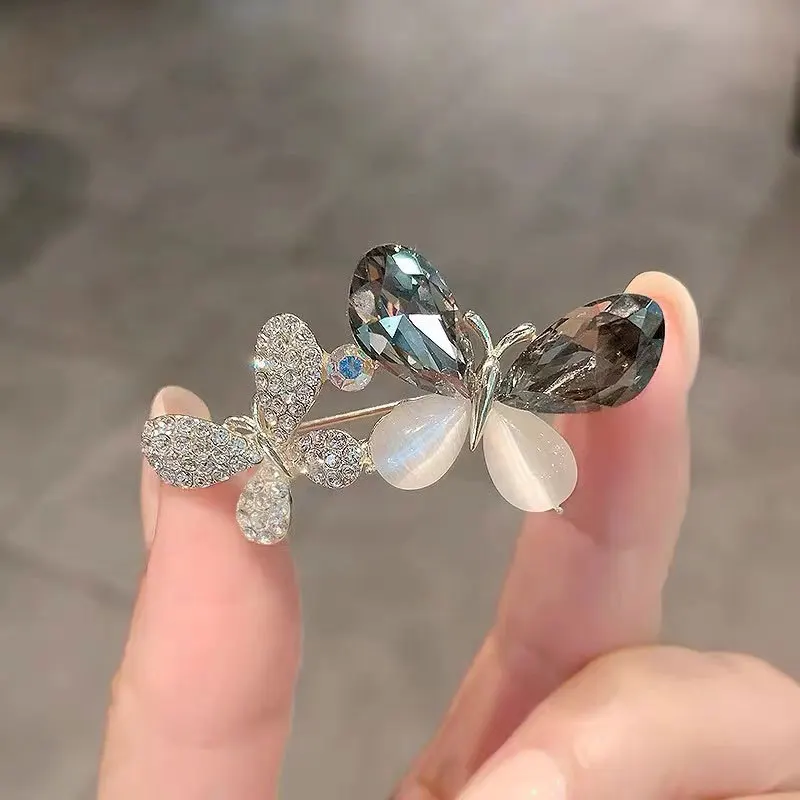 

Bow Fashion Brooch Pin Female Scarf Button Collar Fixed Clothes Decorative Accessories Luxury Crystal Butterfly Brooches Jewelry