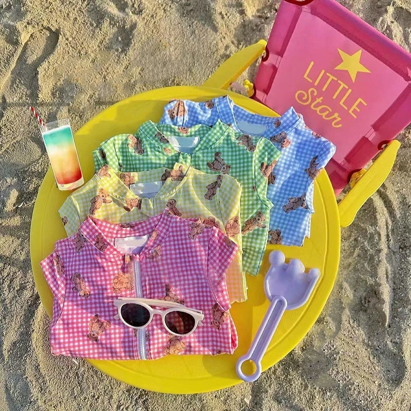 Детские купальники для девочек купальник в клетку с мультяшным медведем и шапкой