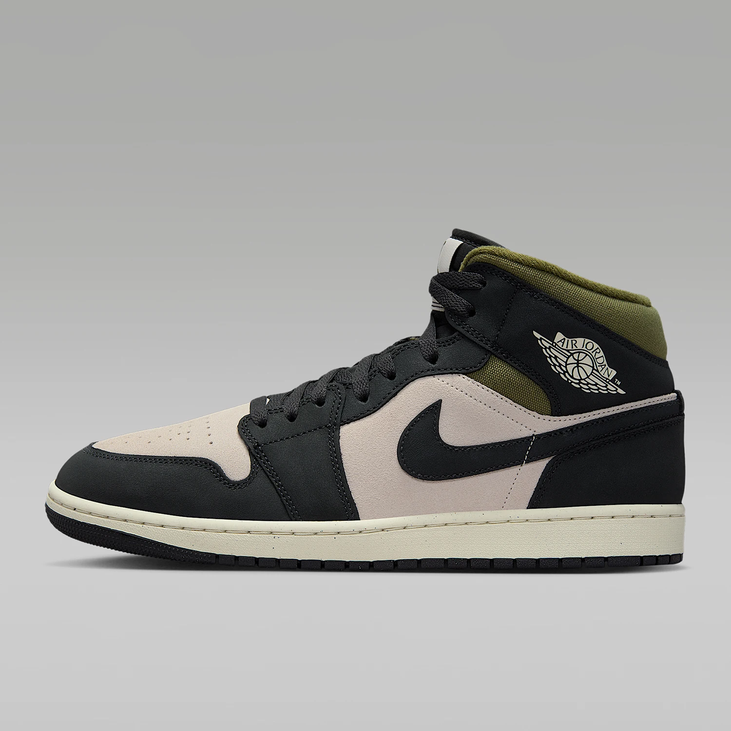 Фото Мужские спортивные дышащие баскетбольные кроссовки Nike Authentic JORDAN с амортизирующей подошвой HV4091-102 №2