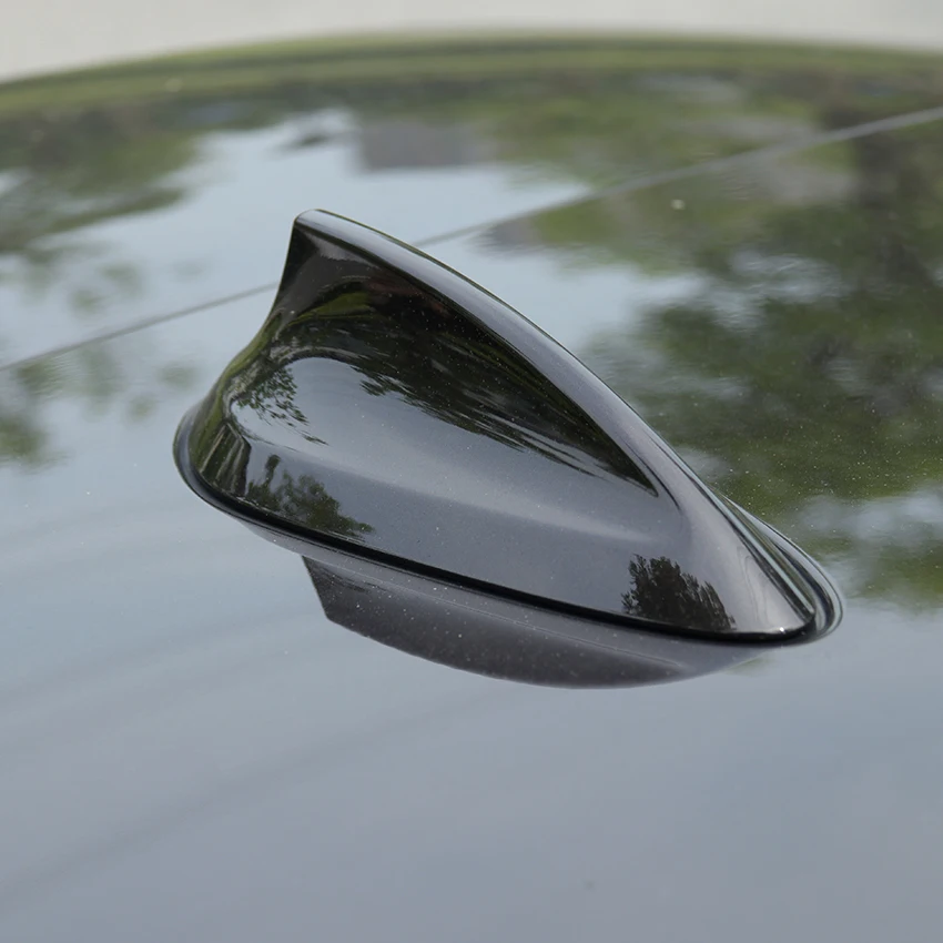

1PC Car Roof Antennas Upgraded Signal Universal Car Shark Fin Antenna Auto Roof FM/AM Radio Aerial Replacement