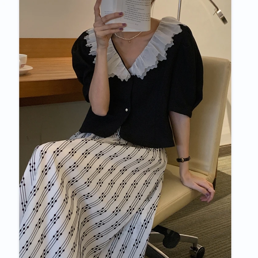 

Женский винтажный комплект из 2 предметов, топ с рукавом-бабочкой и V-образным вырезом и юбка в полоску, модный шикарный повседневный костюм ...