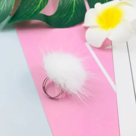 Модное пушистое кольцо на палец из меха норки с шариком для женщин и девушек регулируемое кольцо с цветным помпоном и меховым помпоном ювелирное изделие в подарок